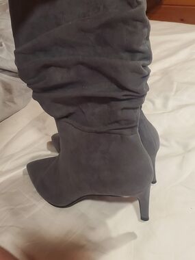 Alfani LISSA Women's Gray Suede Pointed-Toe Slouch Boot 9m Never Worn